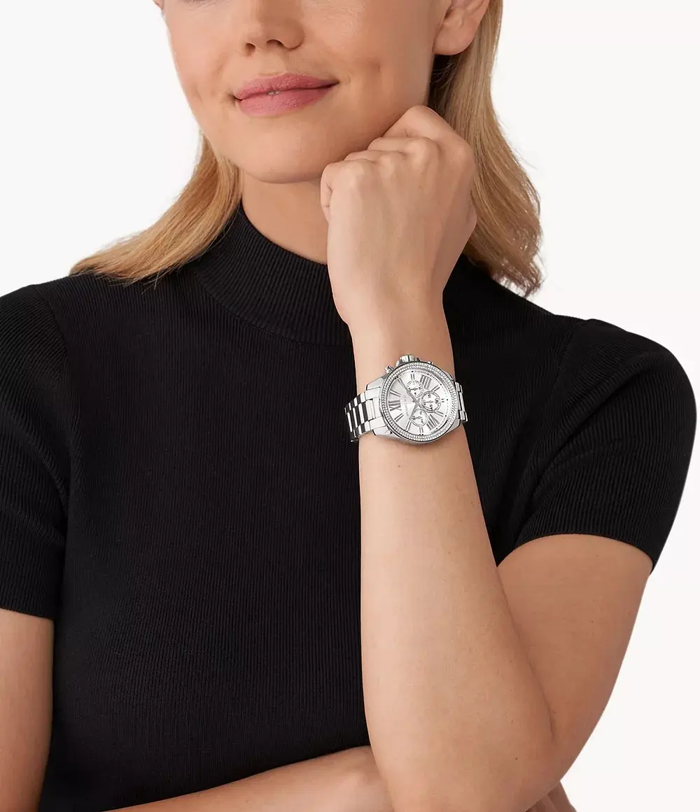 MK7429_onwrist