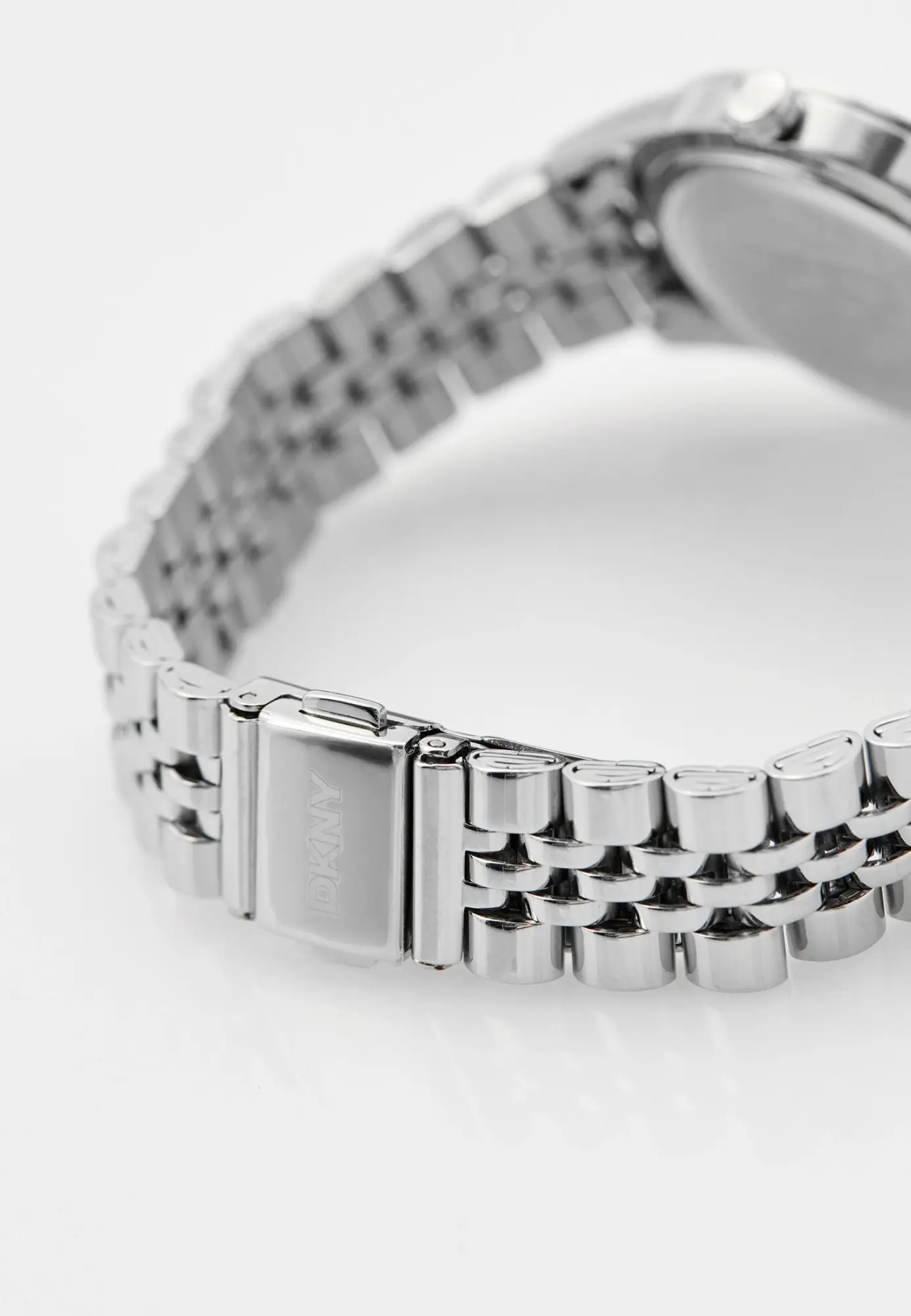 RTLAEE938801_26834219_3_v1_2x