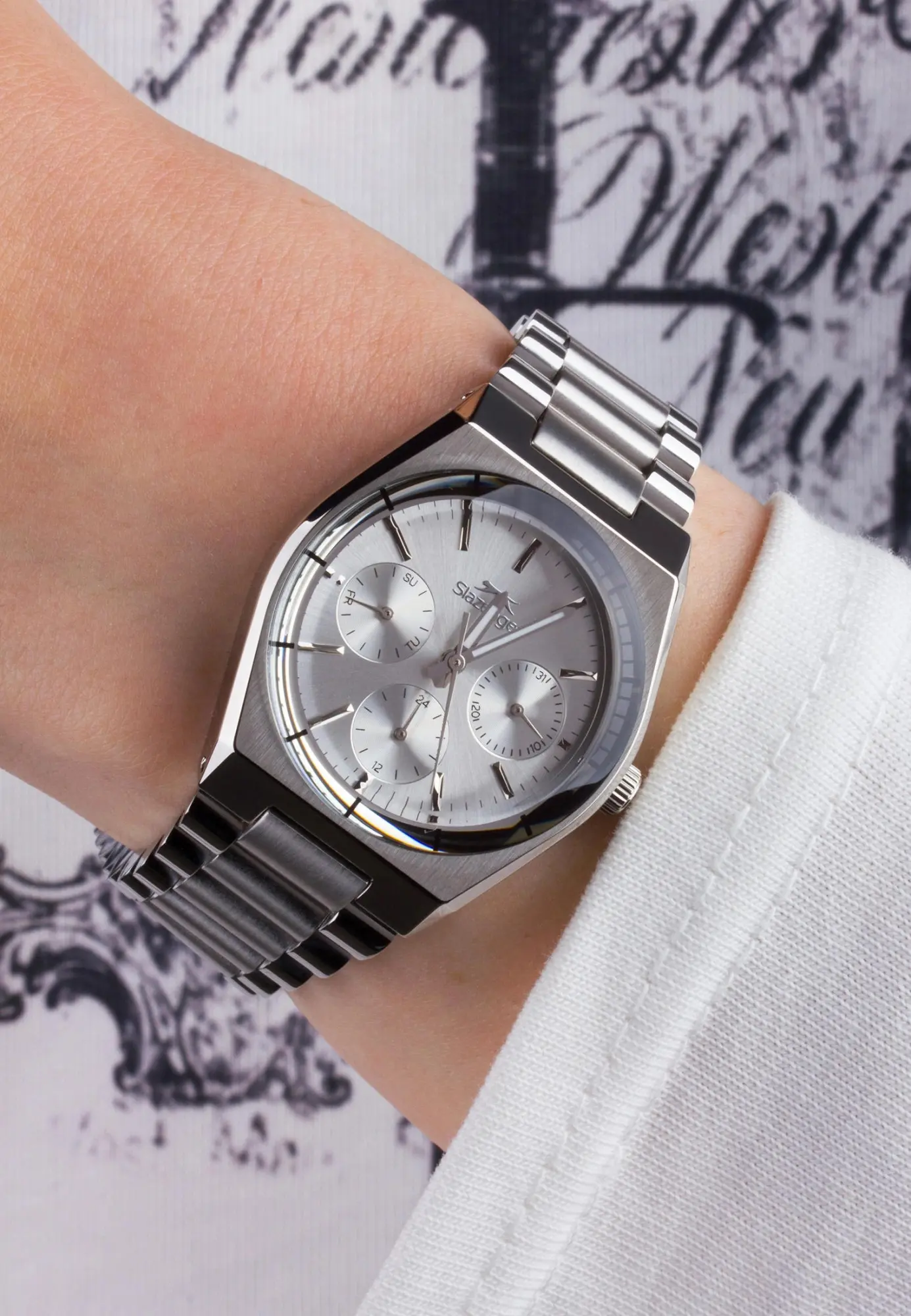 MP002XW0U58E_29304465_4_v4_2x