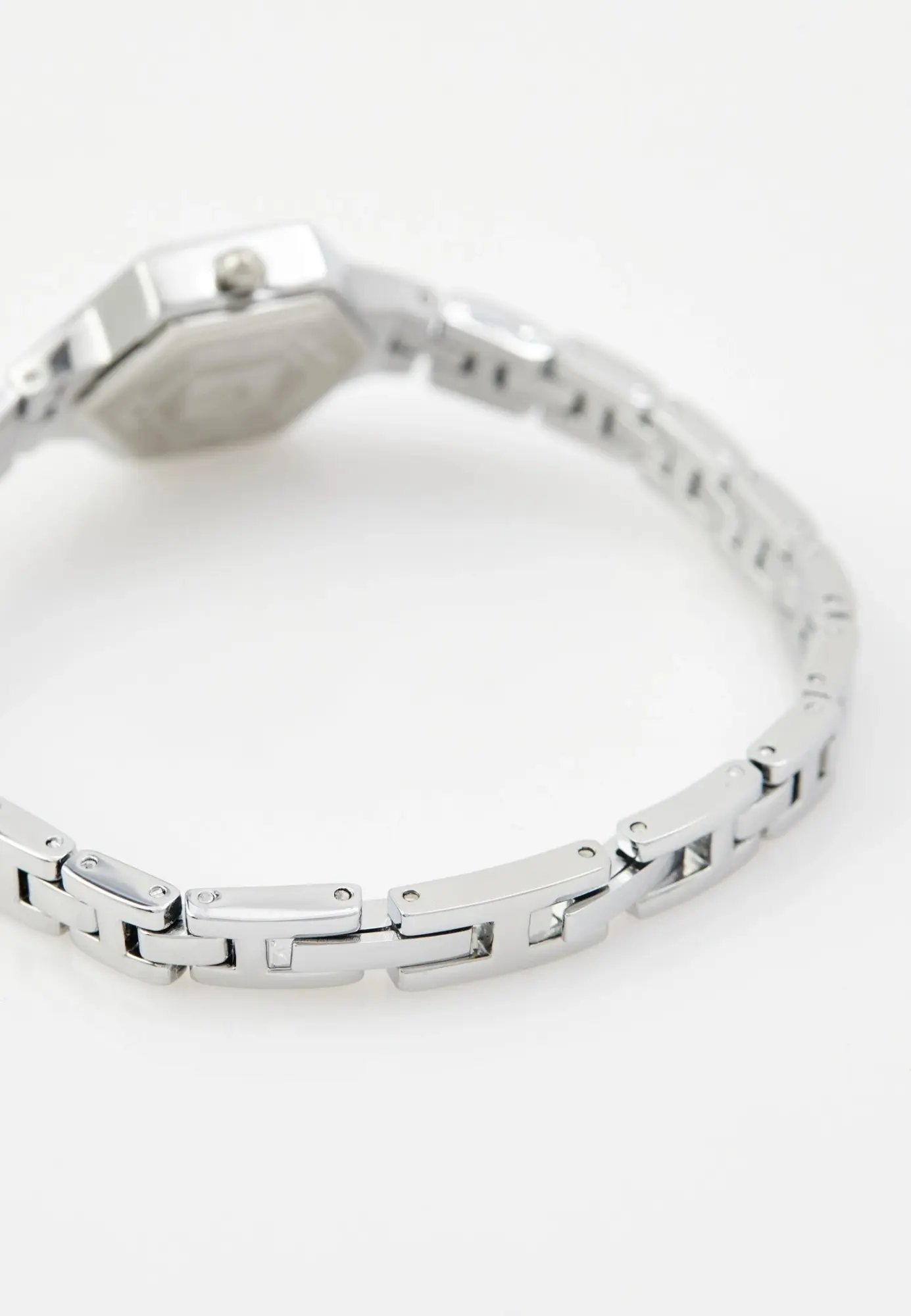 RTLADZ577101_25916367_3_v2_2x