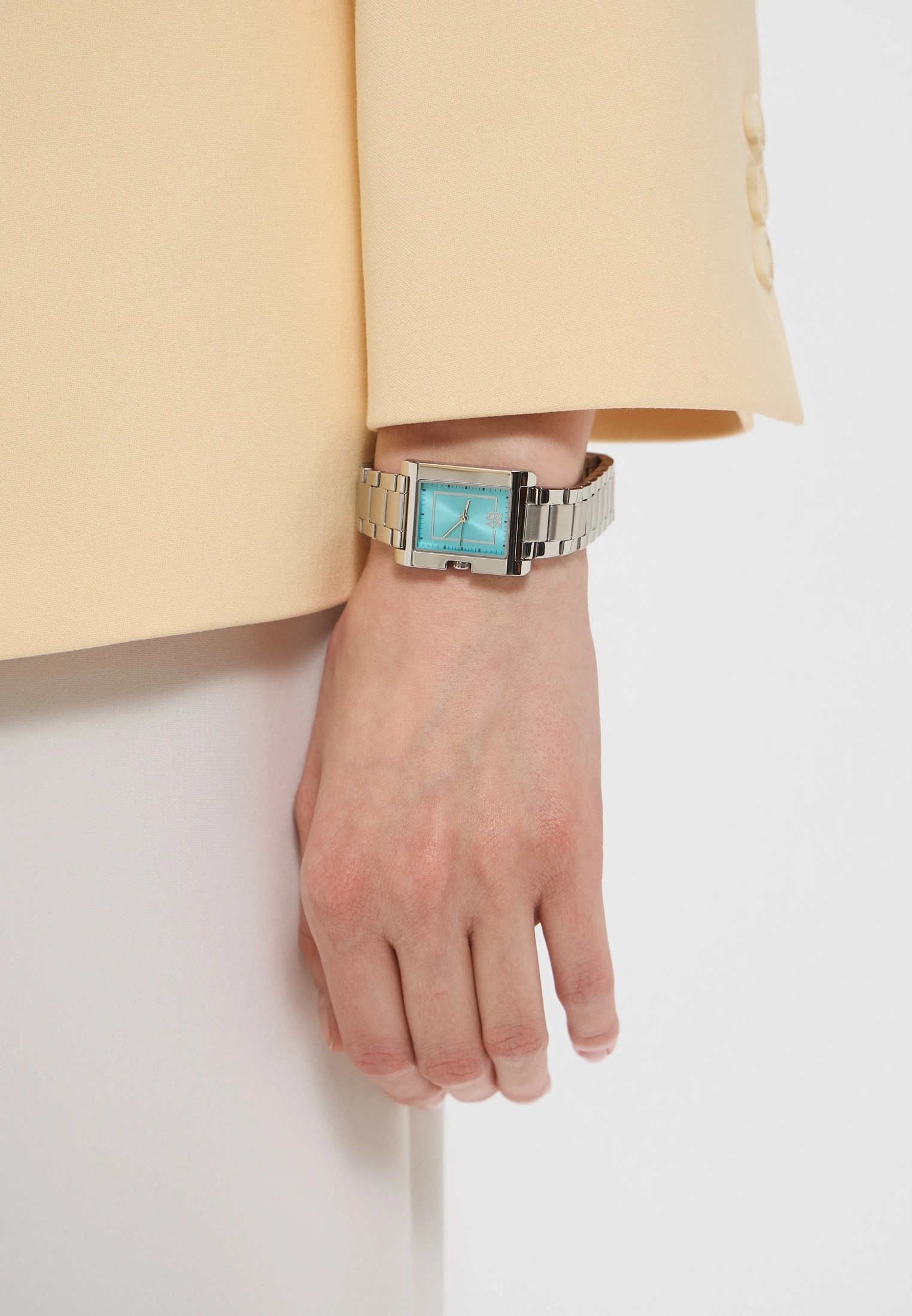 RTLAEE931201_26887426_10_v2_2x