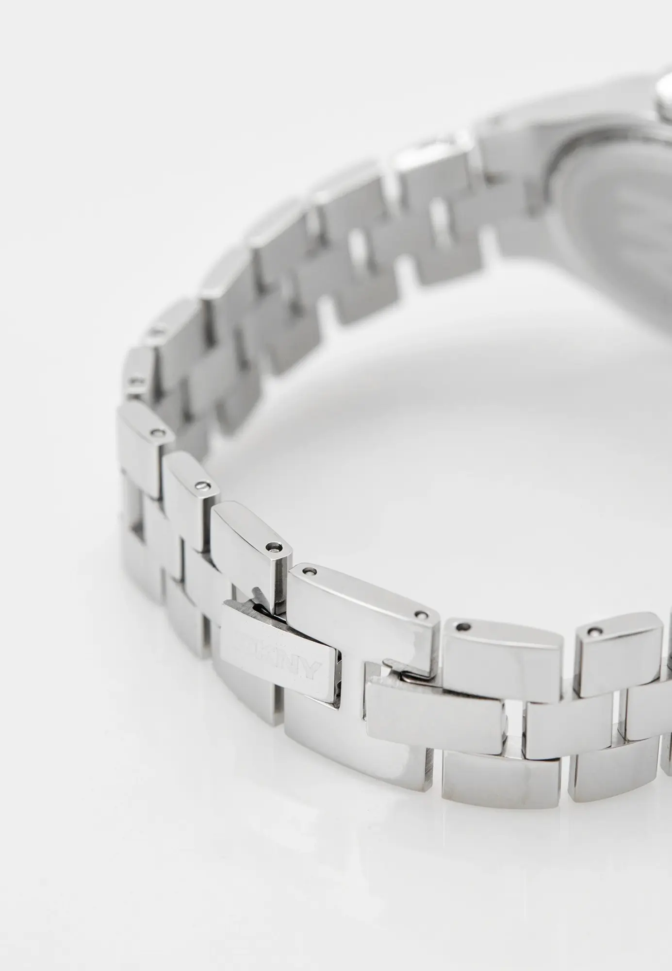 RTLAEE934501_26848870_3_v1_2x