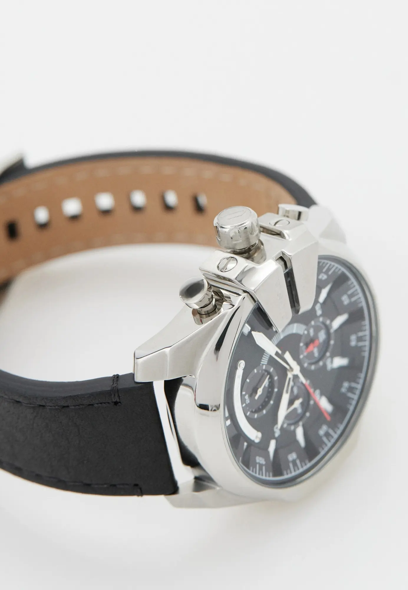 RTLACJ979501_19231994_3_v2_2x