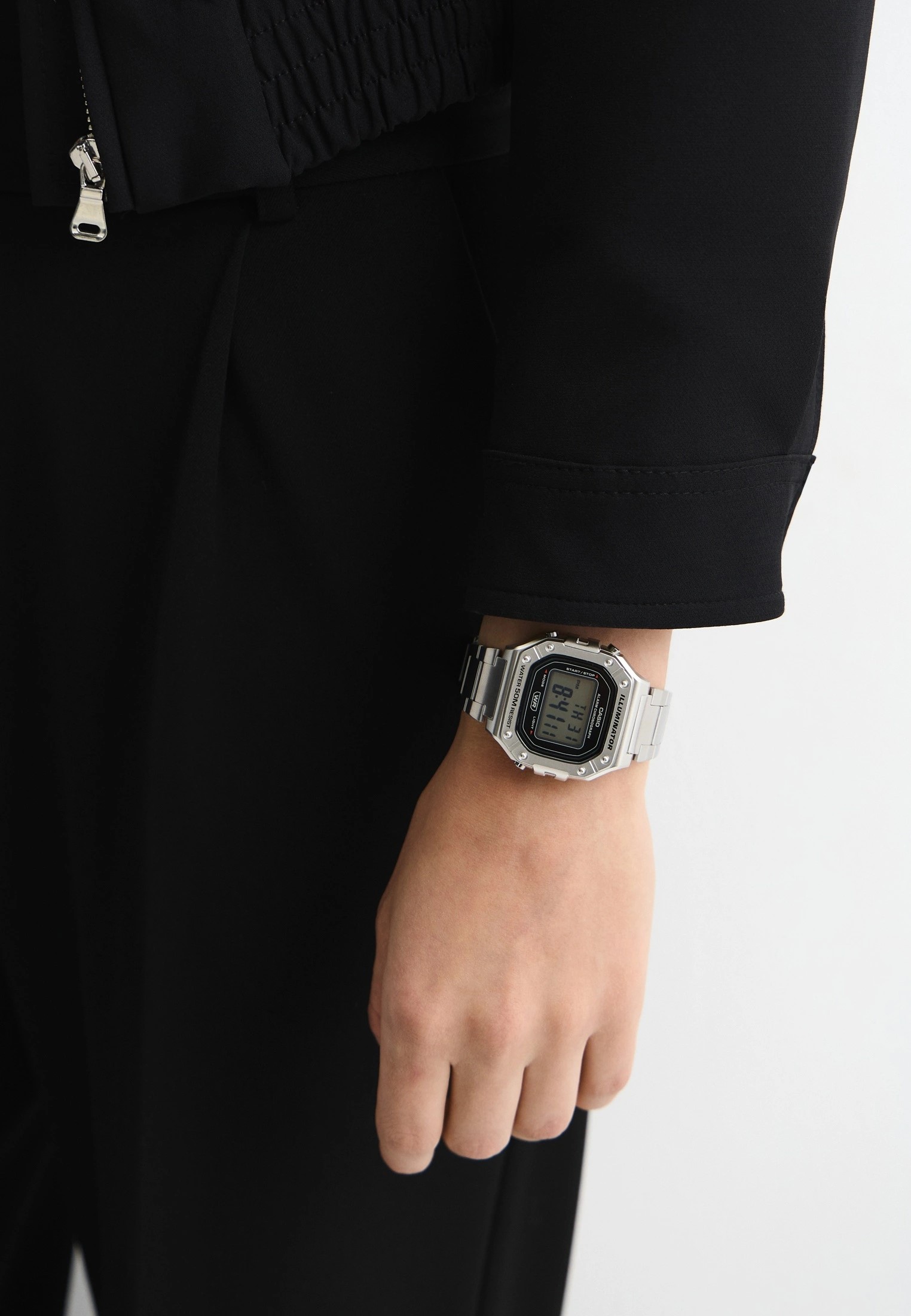 RTLAEX172101_31328062_11_v1_2x