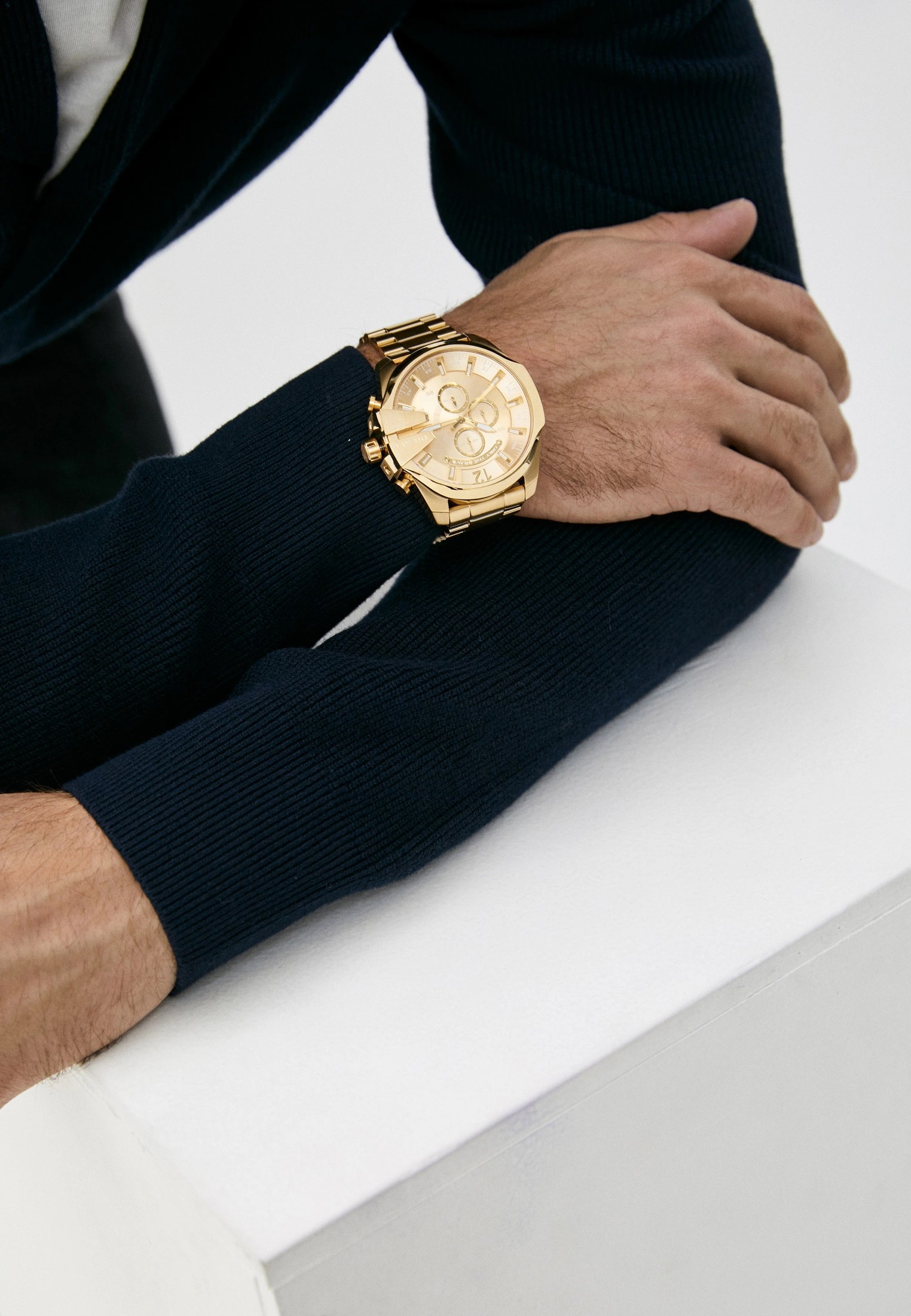 RTLAAV094501_15545353_9_v1_2x