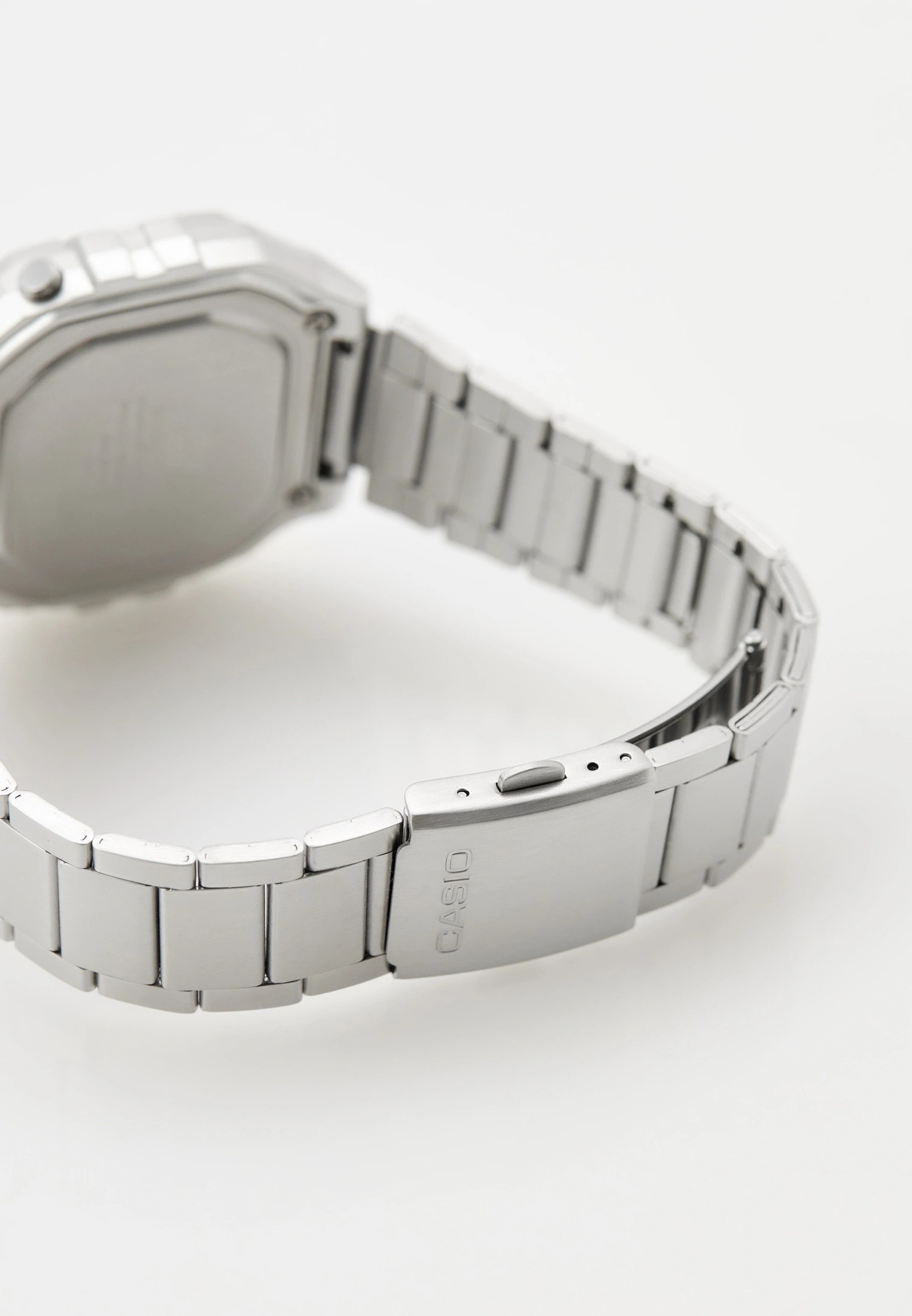 RTLAEX172101_31300445_3_v1_2x