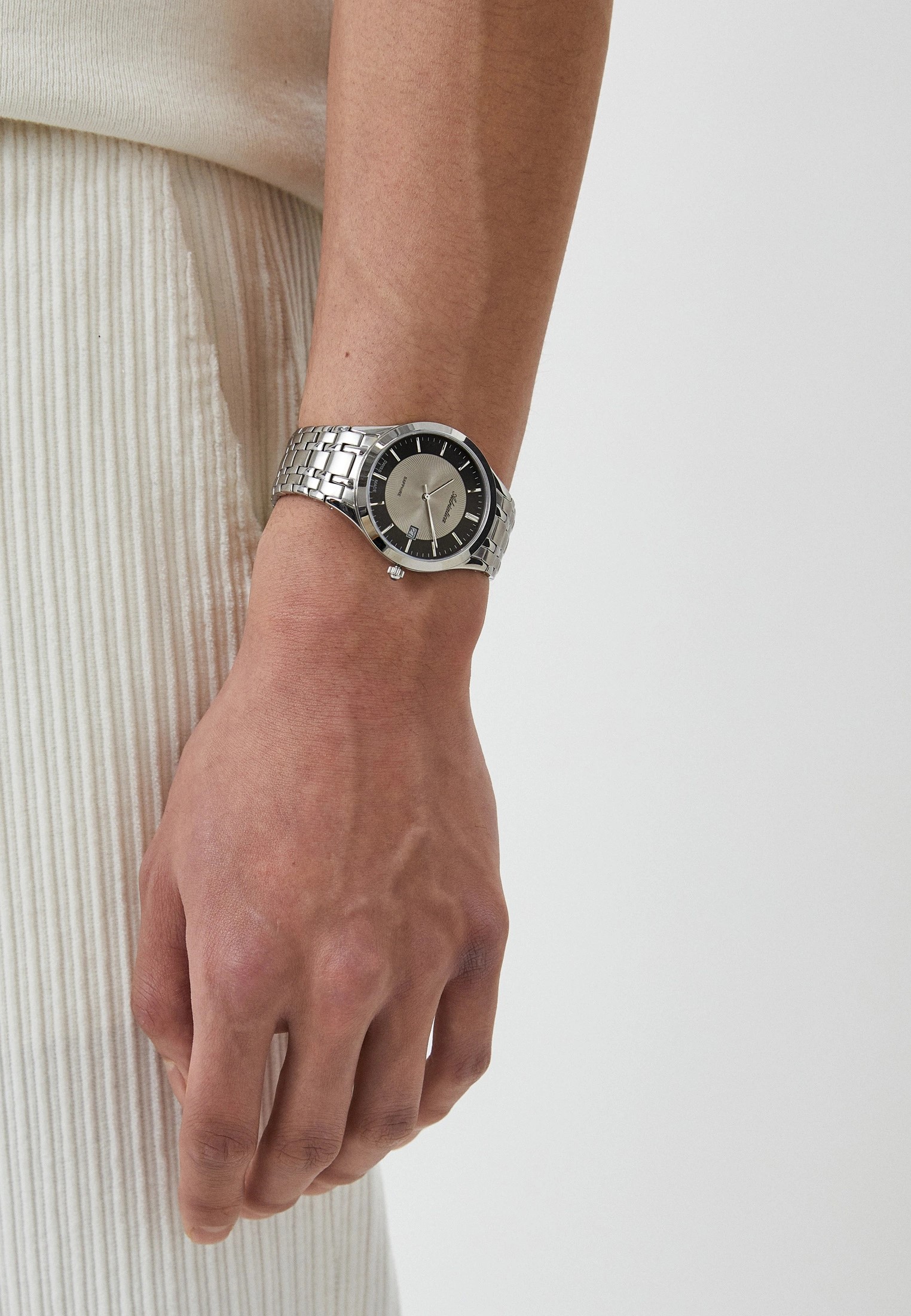 MP002XM087F1_17090660_10_v1_2x