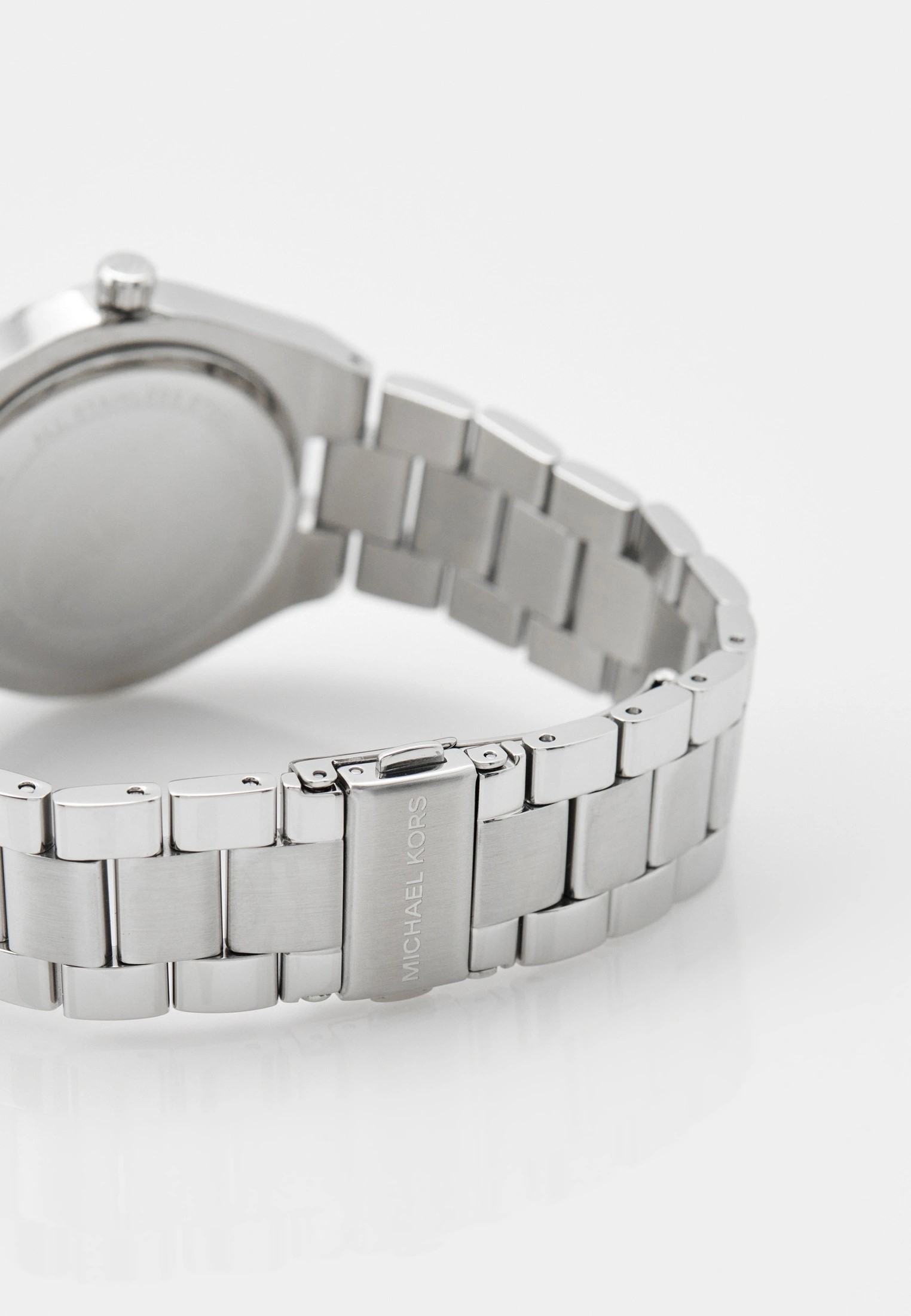 RTLADT132001_24539550_3_v1_2x