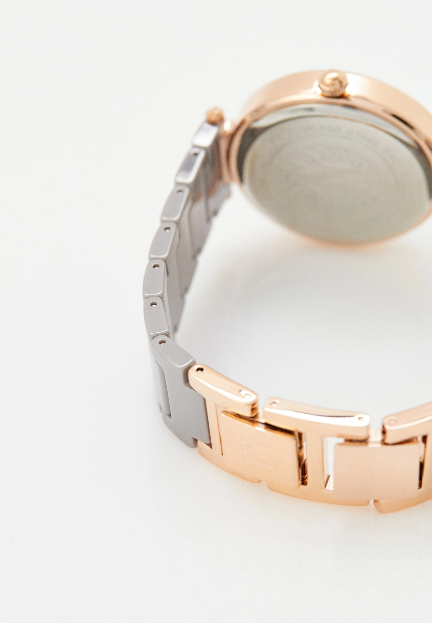 RTLACK743801_19281792_3_v1_2x